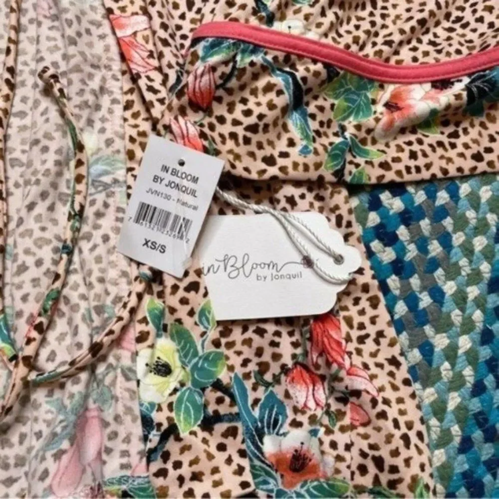 In Bloom Robe - Picture 4 of 4